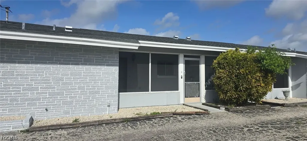 3810 SE 12th Avenue Cape Coral FL 33904