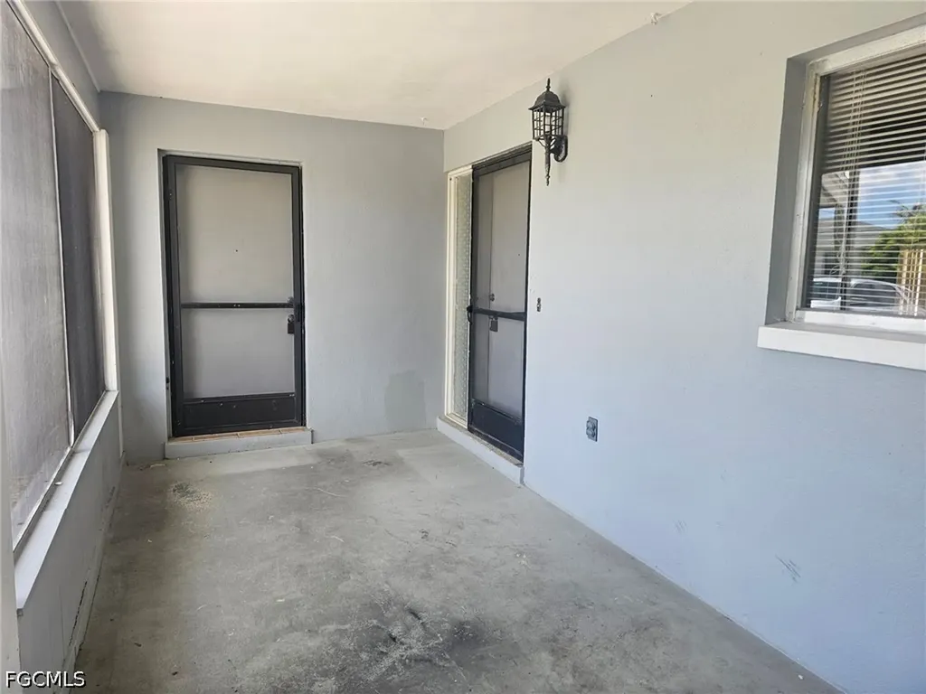 3810 SE 12th Avenue Cape Coral FL 33904