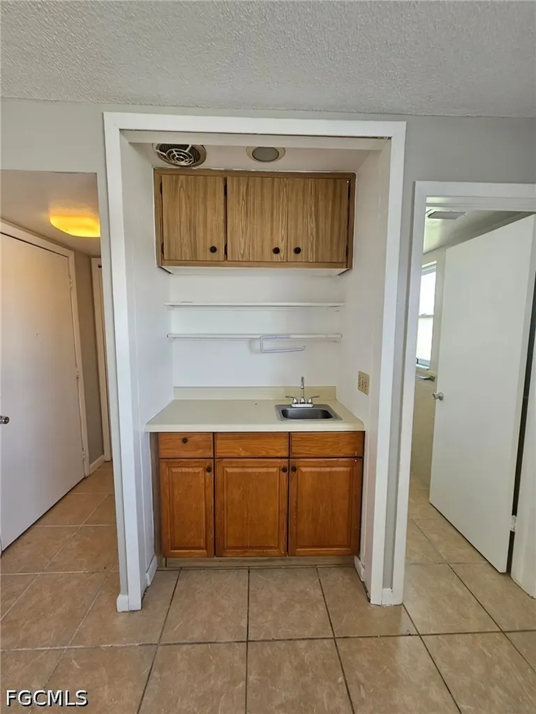 3810 SE 12th Avenue Cape Coral FL 33904
