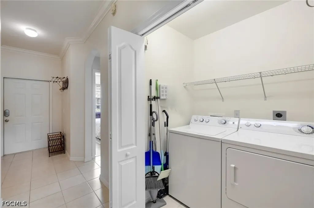2865 Cypress Trace Circle Naples FL 34119