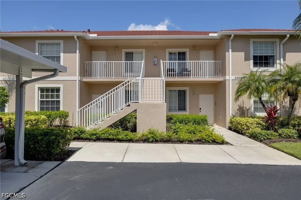 2865 Cypress Trace Circle Naples FL 34119