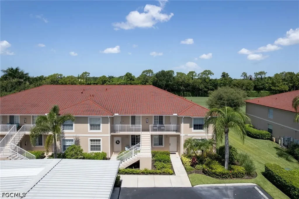 2865 Cypress Trace Circle Naples FL 34119