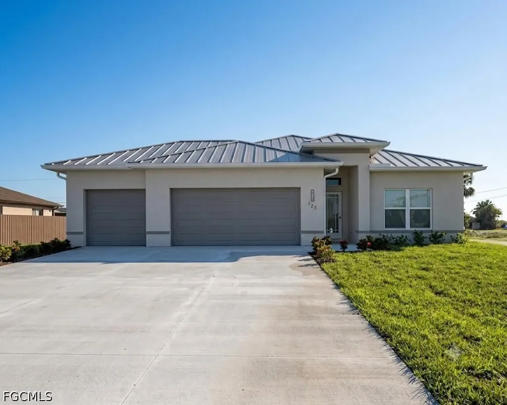 205 NE 21st Avenue Cape Coral FL 33993