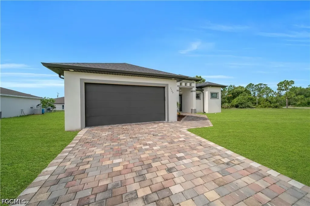 3509 38th Street SW Lehigh Acres FL 33976