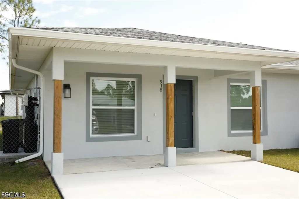 917 Graystone Avenue Lehigh Acres FL 33974