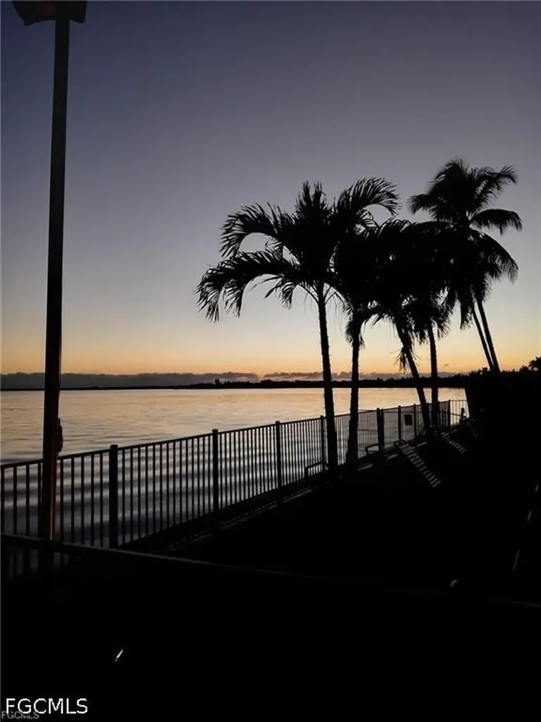 1920 Virginia Avenue Fort Myers FL 33901