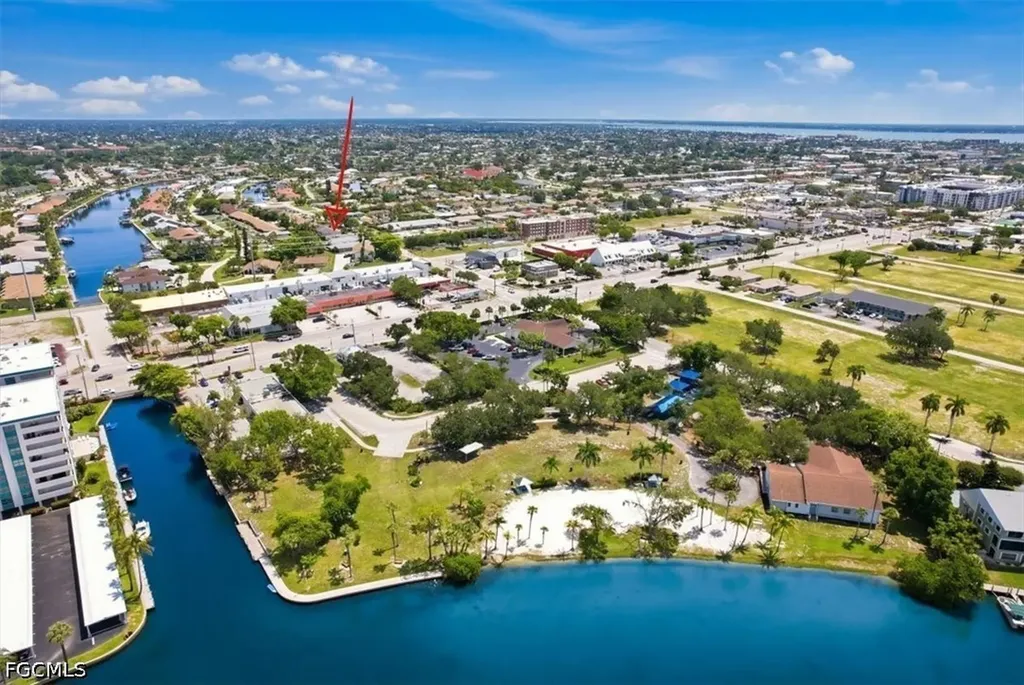Cape Coral FL, 4704 SE 6th Avenue, Unit C