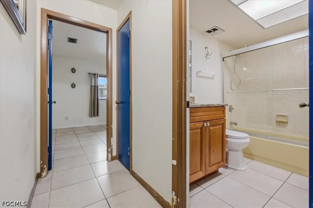 4704 SE 6th Avenue Cape Coral FL 33904