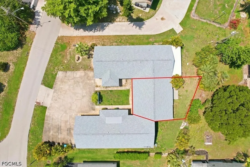 4704 SE 6th Avenue Cape Coral FL 33904