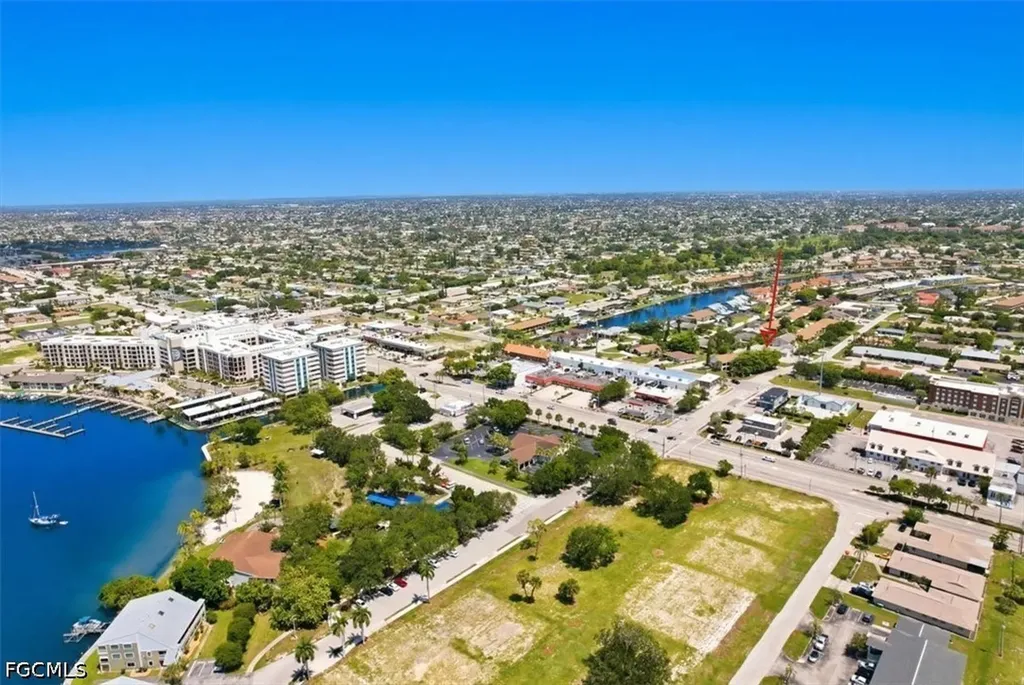 4704 SE 6th Avenue Cape Coral FL 33904