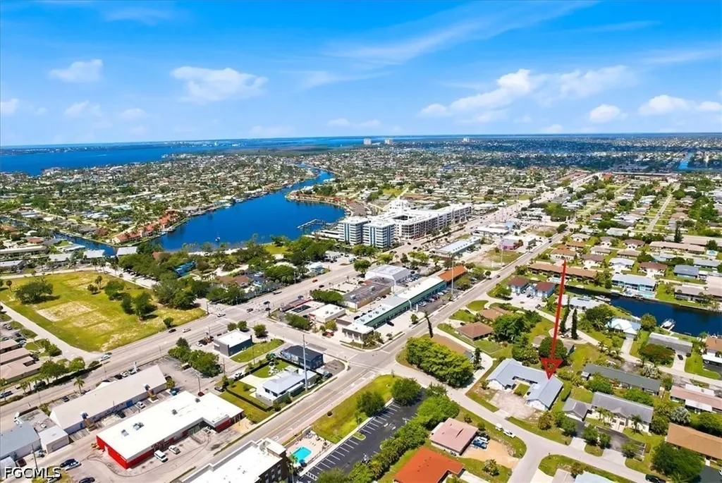 4704 SE 6th Avenue Cape Coral FL 33904