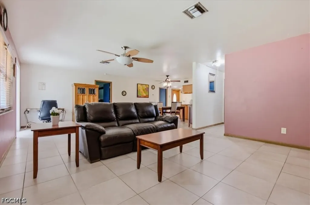 4704 SE 6th Avenue Cape Coral FL 33904