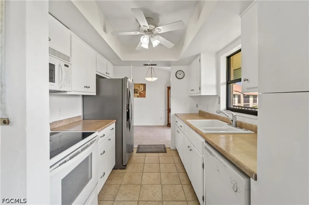 8565 Charter Club Circle Fort Myers FL 33919