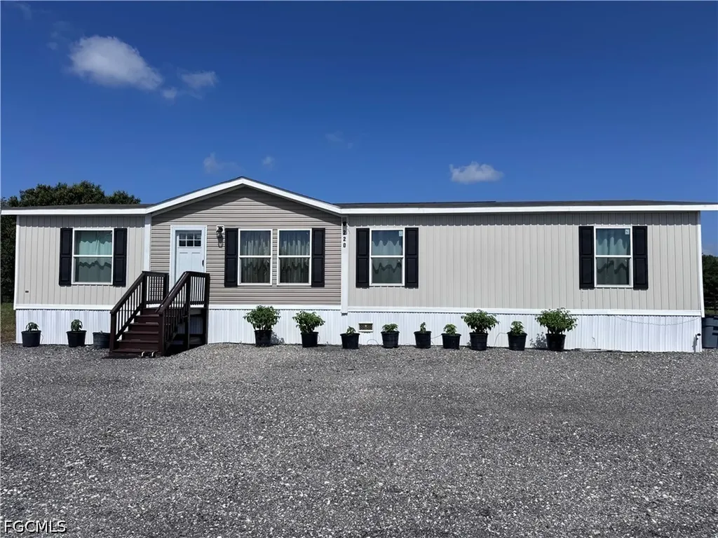 220 N Zambria Street Clewiston FL 33440