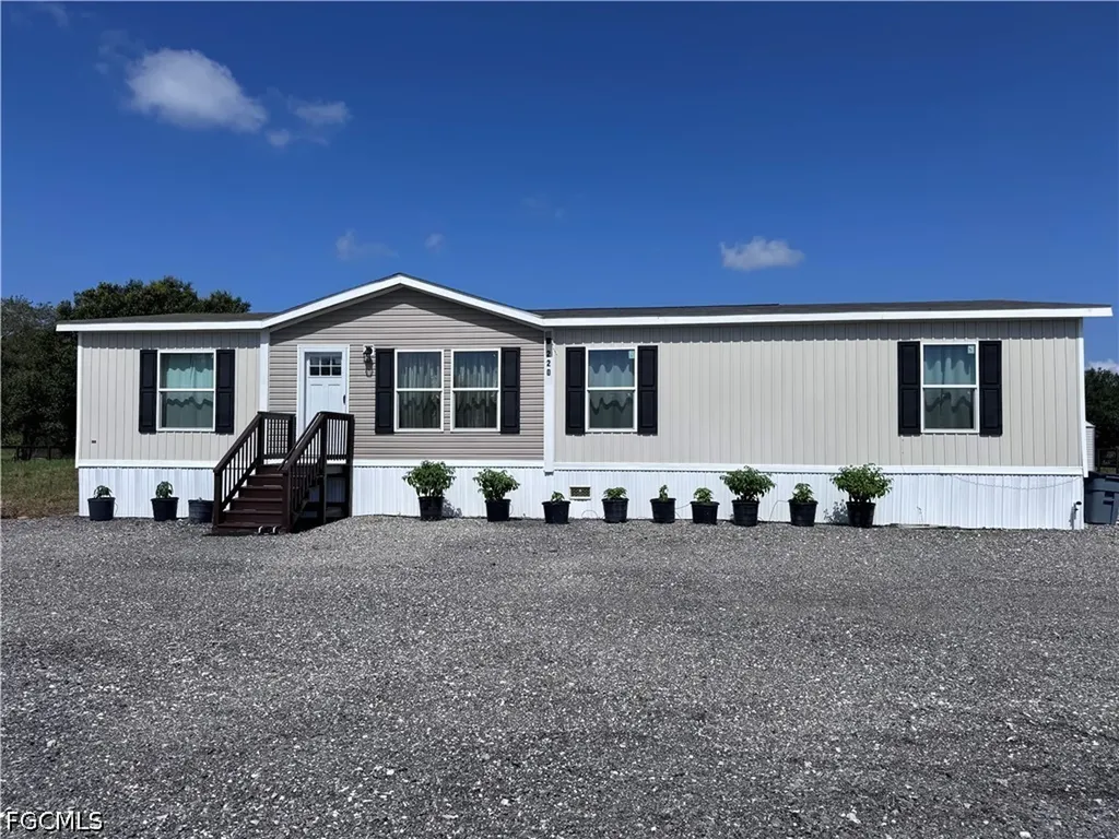 220 N Zambria Street Clewiston FL 33440