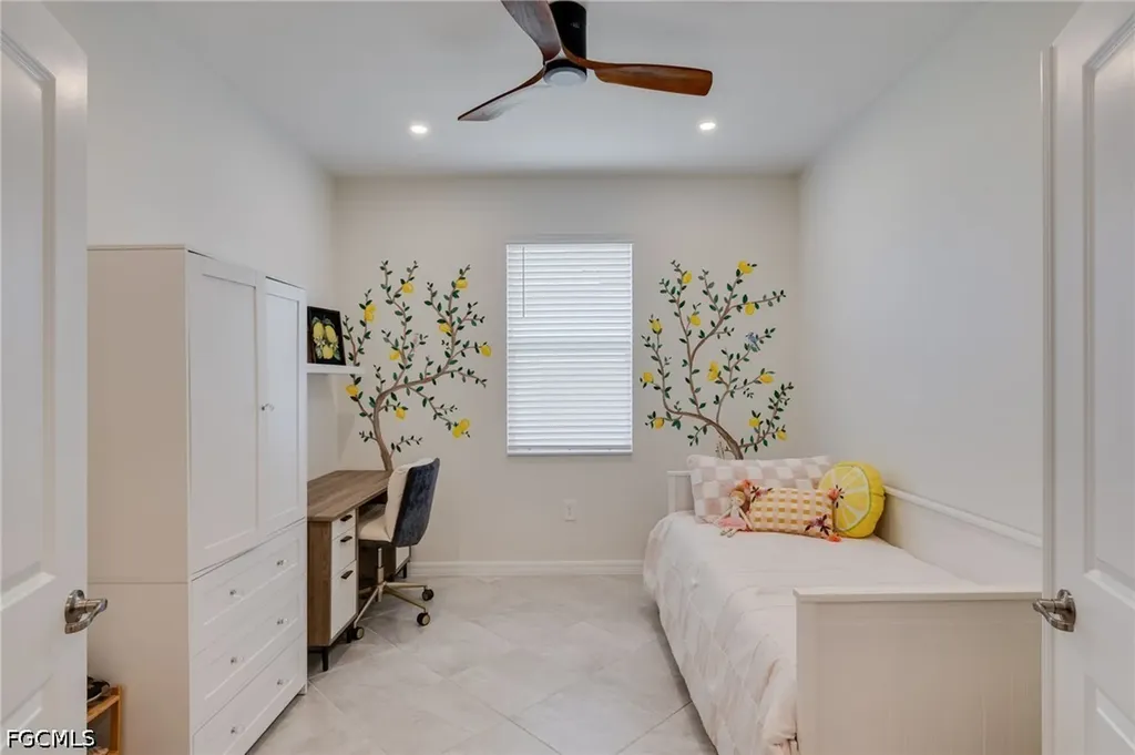 18890 Shimmer Dawn Court North Fort Myers FL 33917