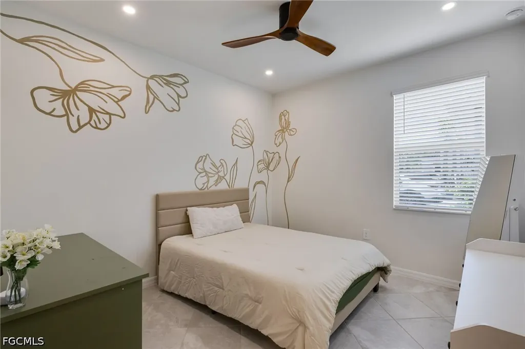 18890 Shimmer Dawn Court North Fort Myers FL 33917