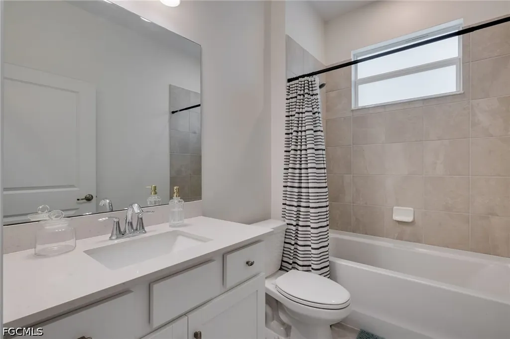 18890 Shimmer Dawn Court North Fort Myers FL 33917