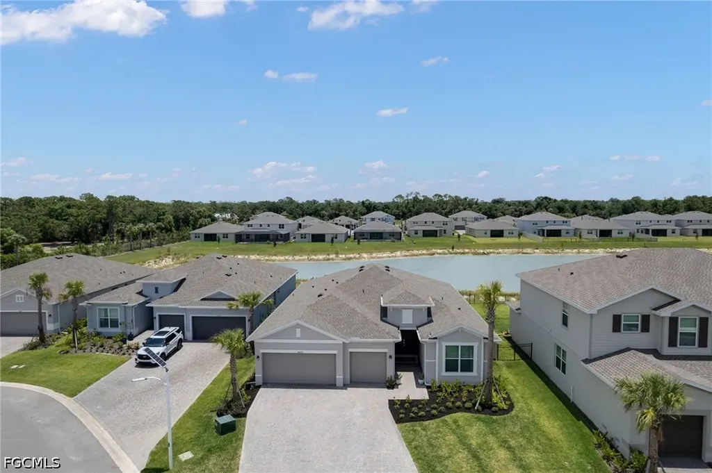 18890 Shimmer Dawn Court North Fort Myers FL 33917