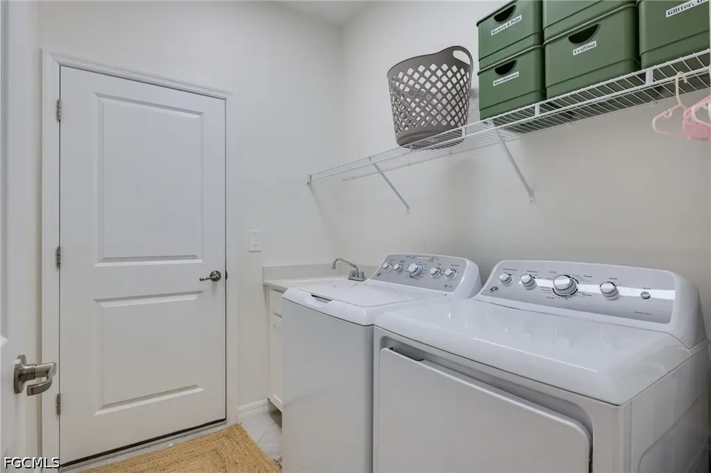18890 Shimmer Dawn Court North Fort Myers FL 33917