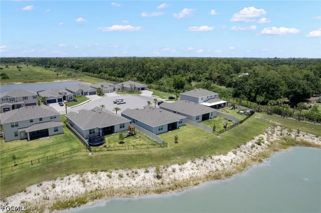18890 Shimmer Dawn Court North Fort Myers FL 33917