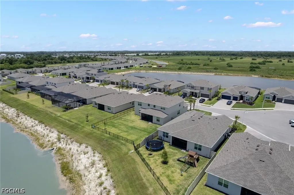18890 Shimmer Dawn Court North Fort Myers FL 33917