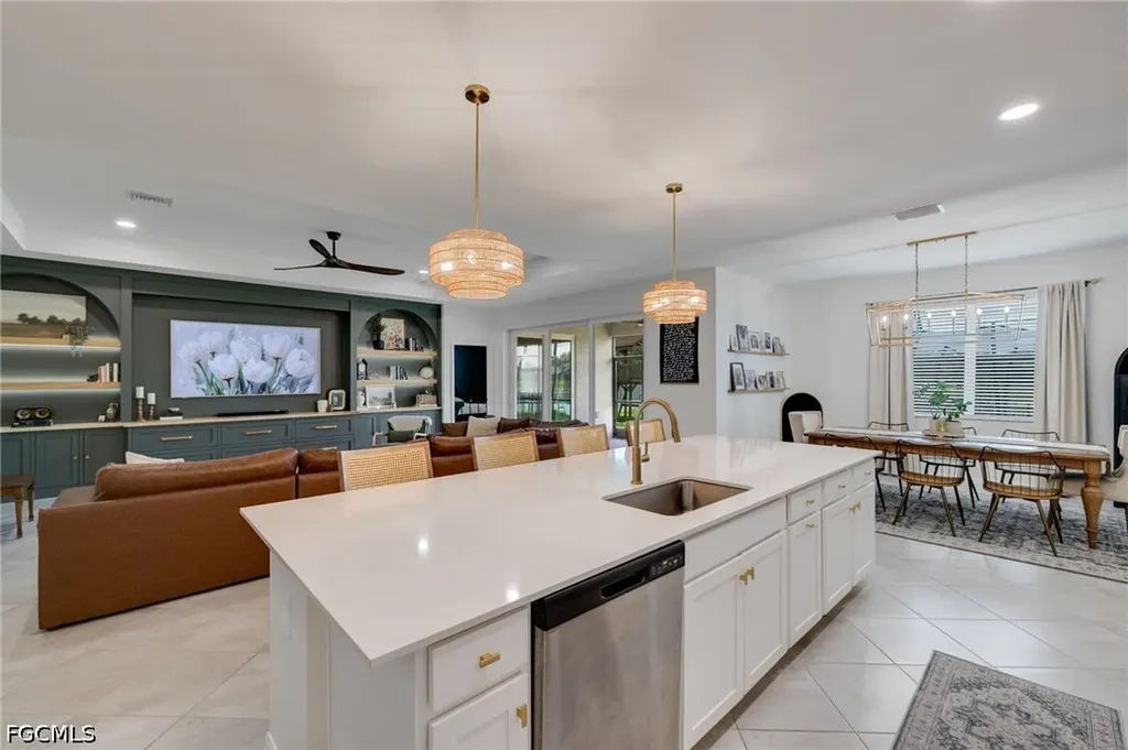 18890 Shimmer Dawn Court North Fort Myers FL 33917