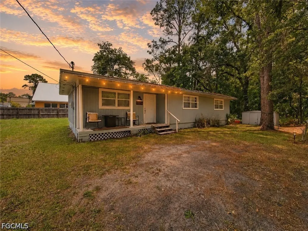 2524 NE 5th Place Gainesville FL 32641
