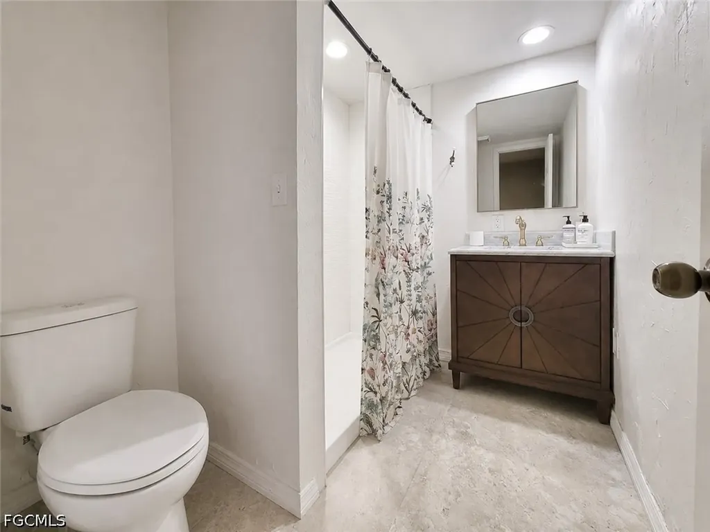 2524 NE 5th Place Gainesville FL 32641