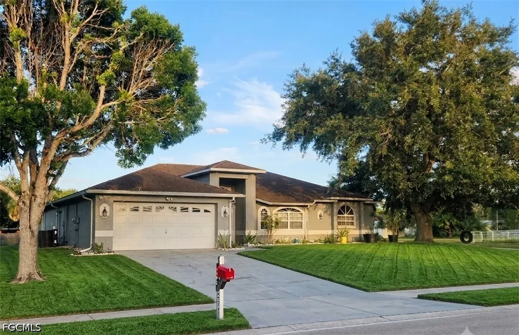 200 Richmond Avenue N Lehigh Acres FL 33936