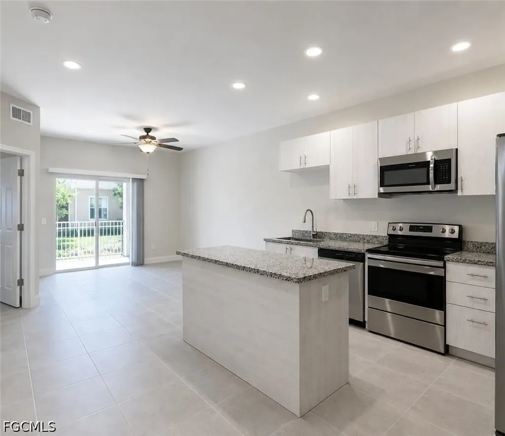 3313 SW 8th Place Cape Coral FL 33914