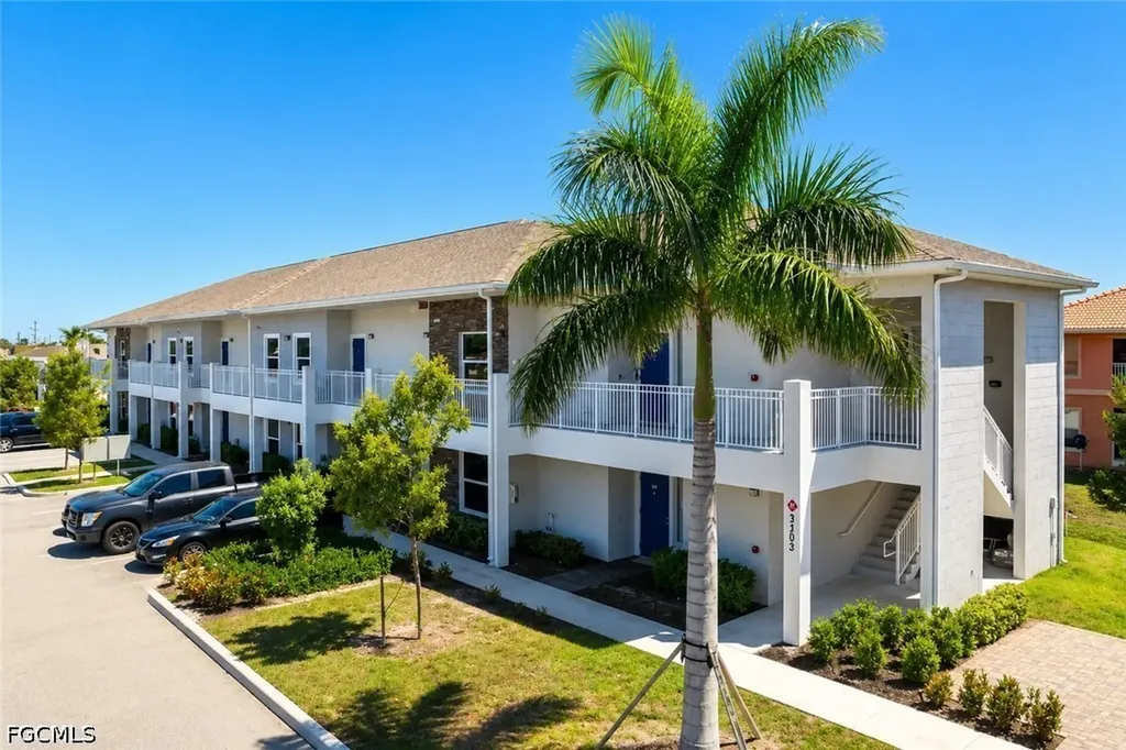 3313 SW 8th Place Cape Coral FL 33914