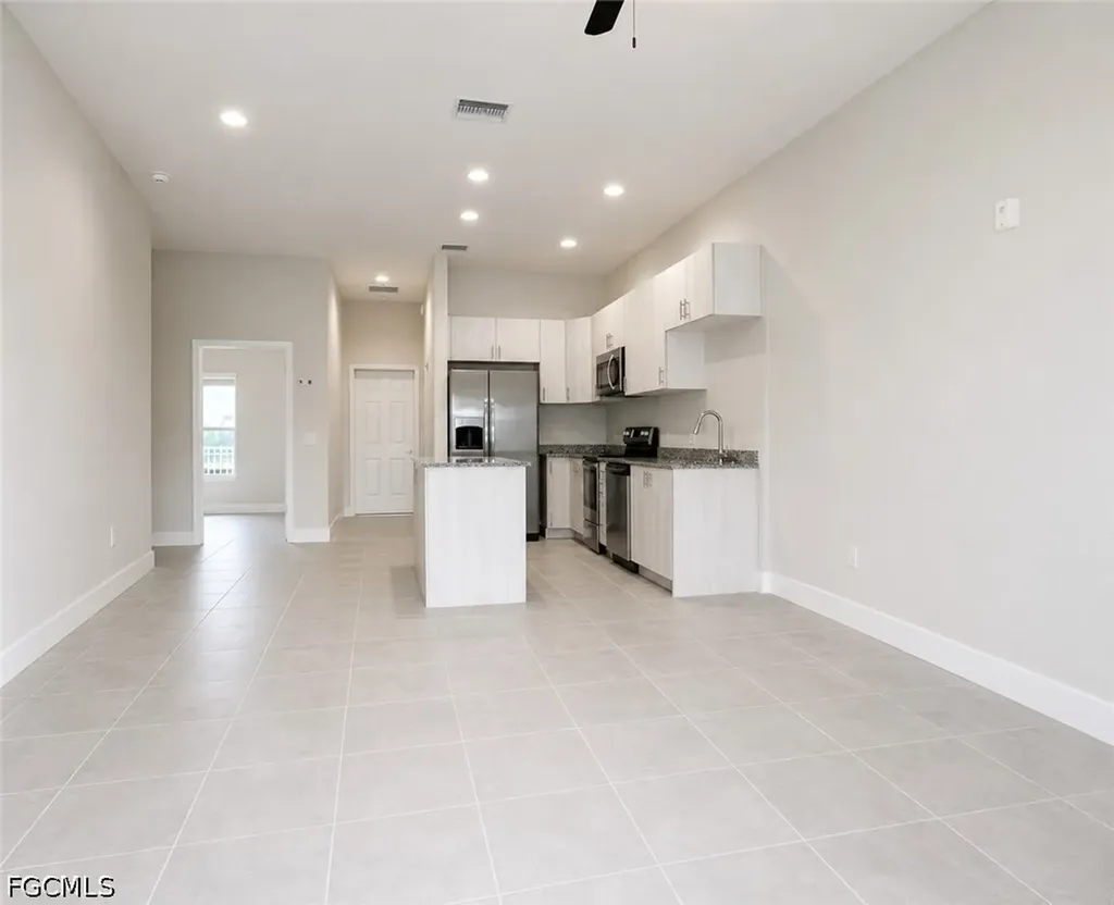 3313 SW 8th Place Cape Coral FL 33914