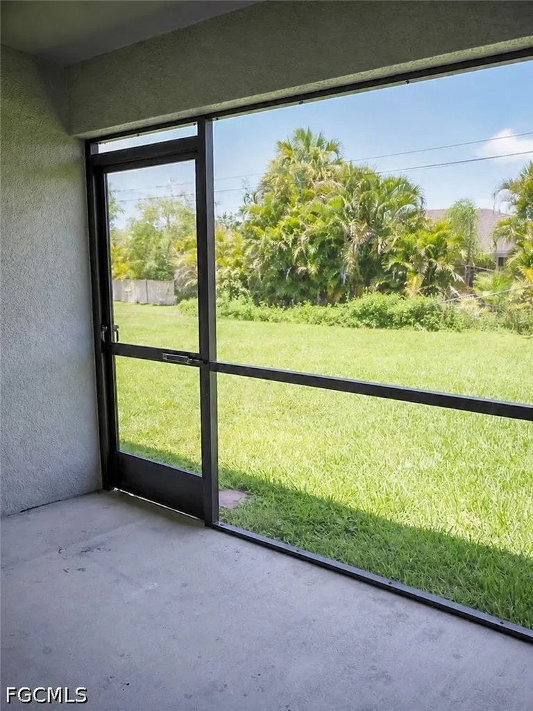 517 NE 24th Place Cape Coral FL 33909