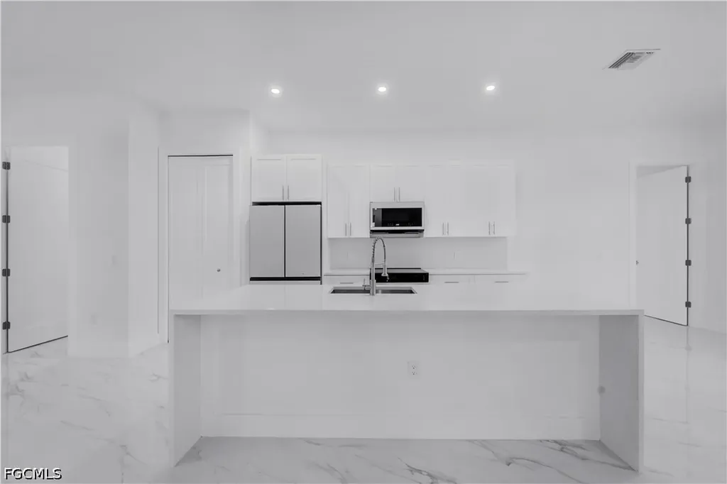 3226 NW 41st Avenue Cape Coral FL 33993