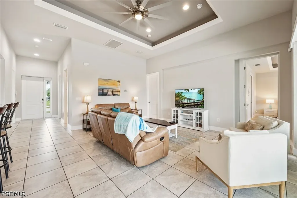207 Gleason Parkway Cape Coral FL 33914