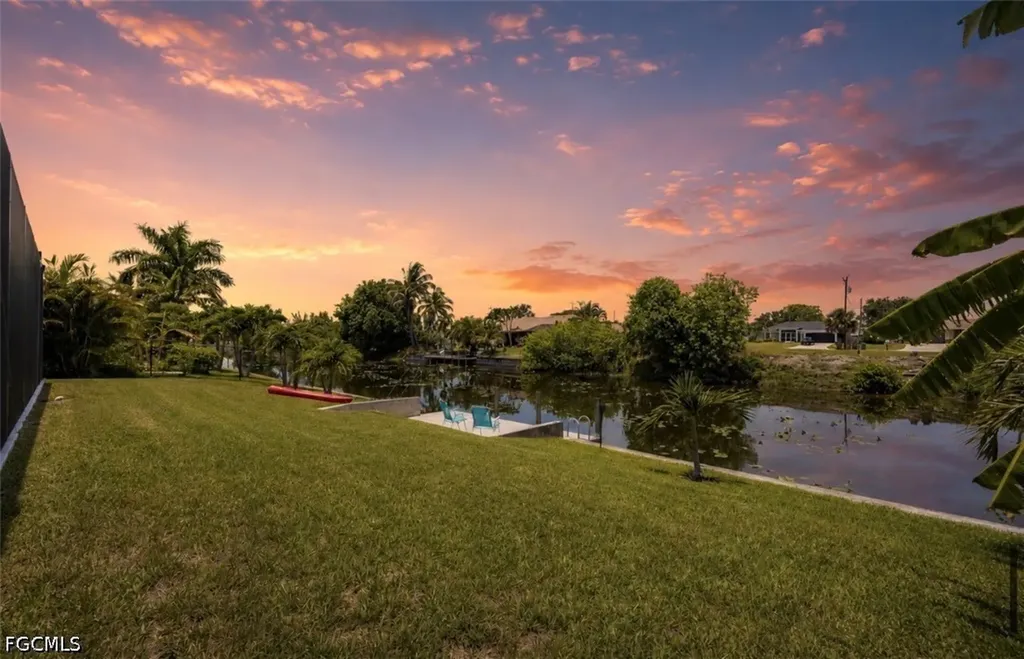 207 Gleason Parkway Cape Coral FL 33914