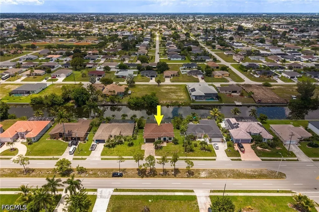 207 Gleason Parkway Cape Coral FL 33914