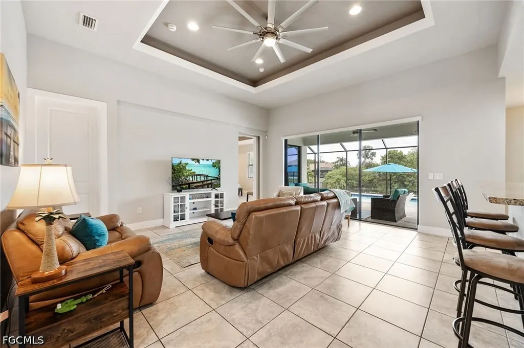 207 Gleason Parkway Cape Coral FL 33914
