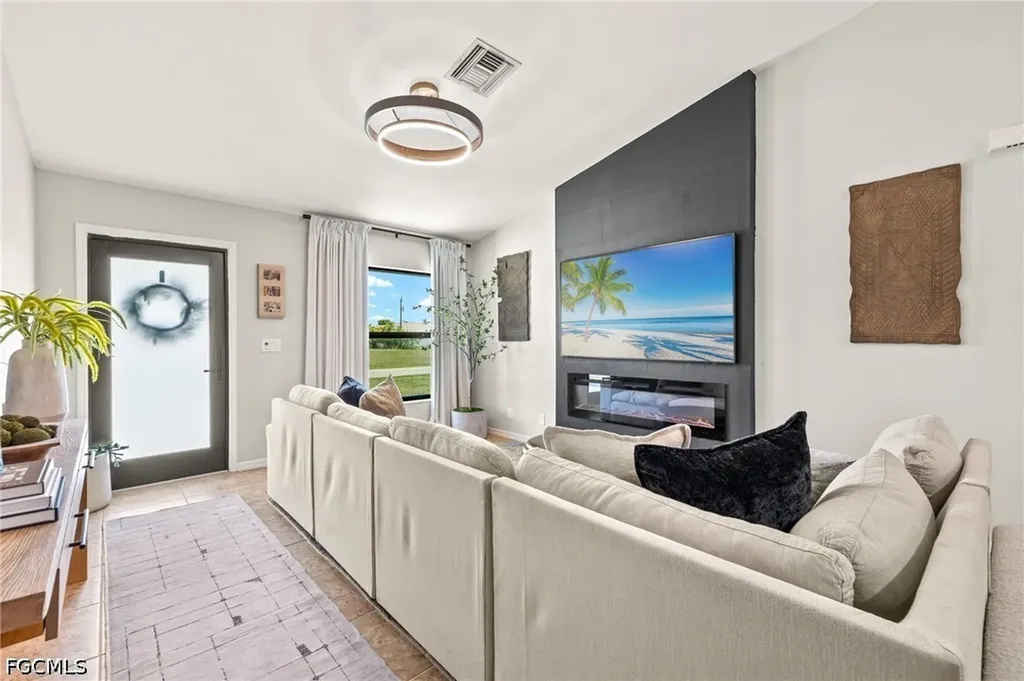 329 NE 27th Street Cape Coral FL 33909