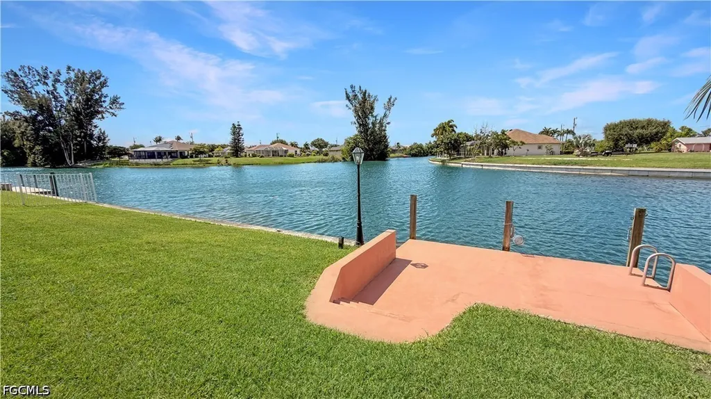 1803 NE 2nd Street Cape Coral FL 33909