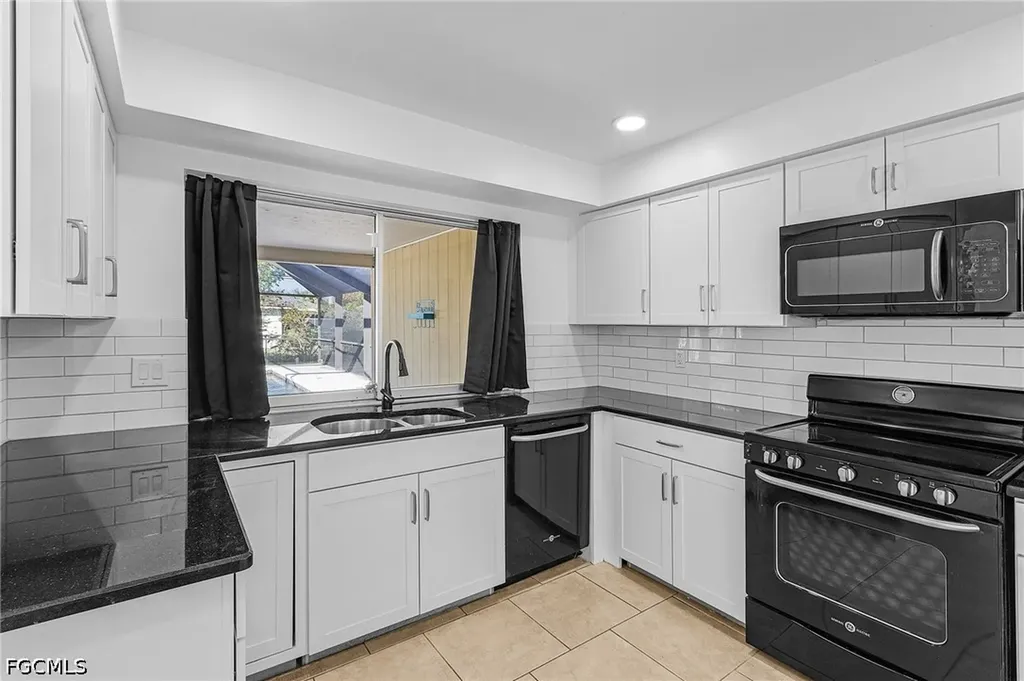 311 SW 48th Terrace Cape Coral FL 33914