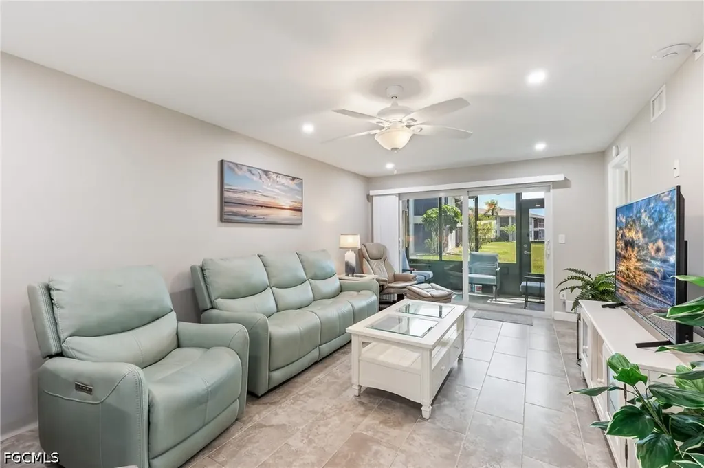 16007 Davis Road Fort Myers FL 33908