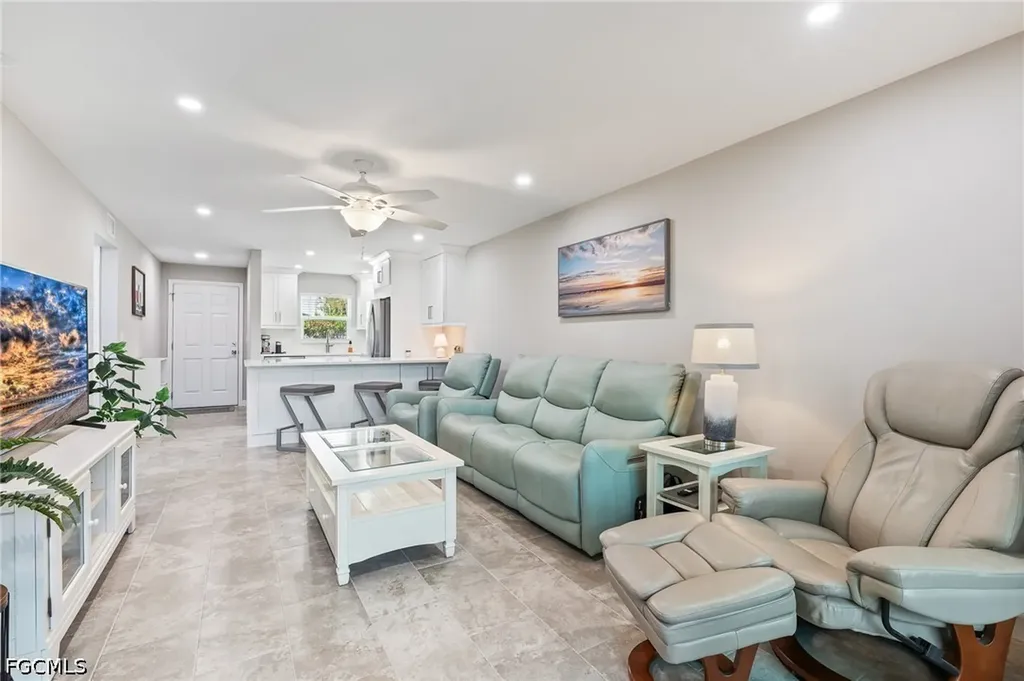 16007 Davis Road Fort Myers FL 33908