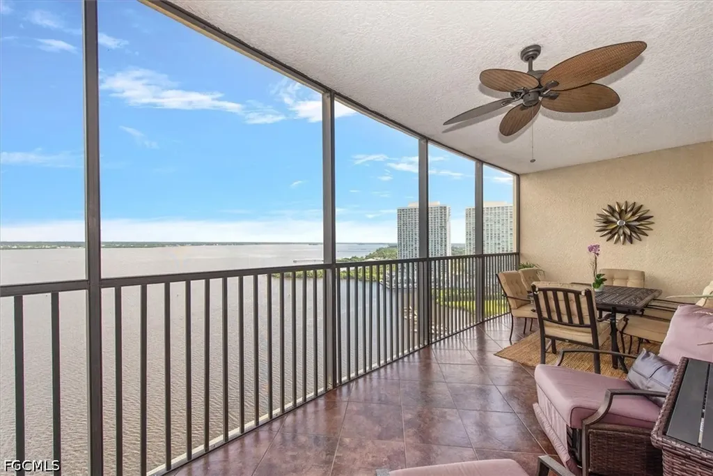 2797 1st Street NW Fort Myers FL 33916
