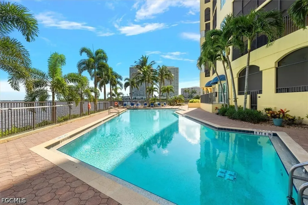 2797 1st Street NW Fort Myers FL 33916