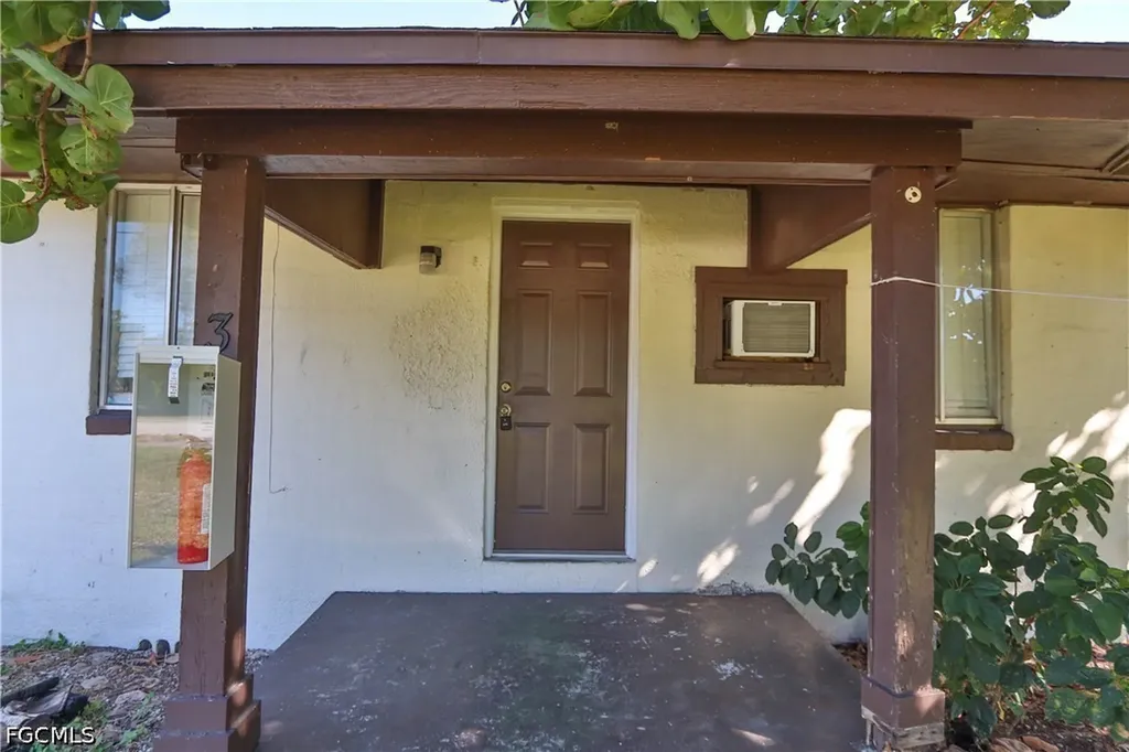 102 3rd Street Fort Myers FL 33907