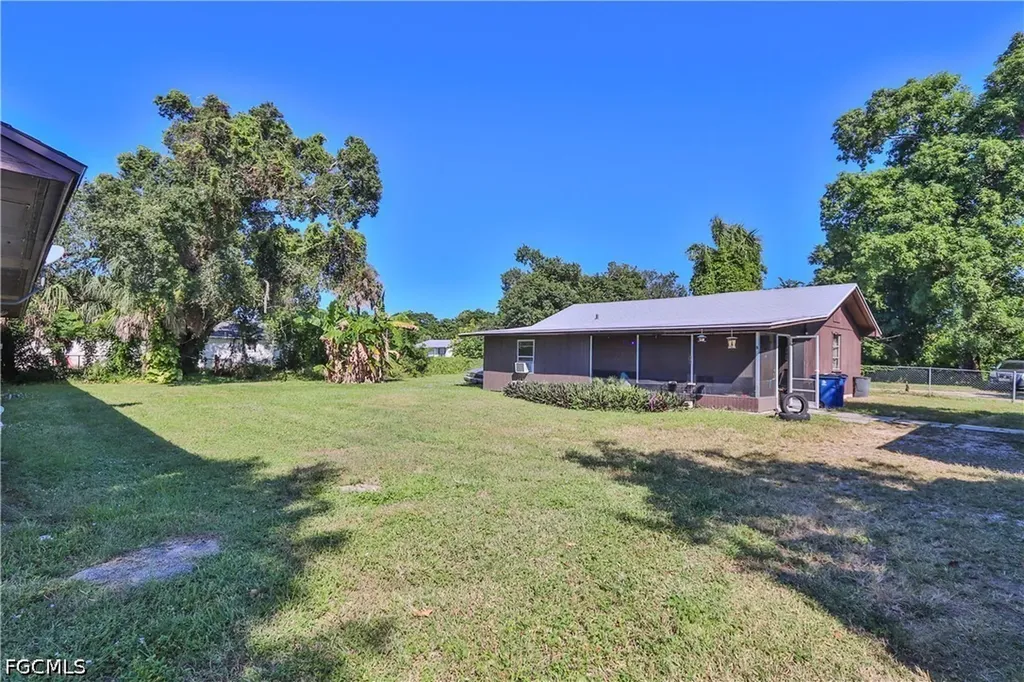 102 3rd Street Fort Myers FL 33907