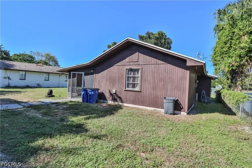 102 3rd Street Fort Myers FL 33907