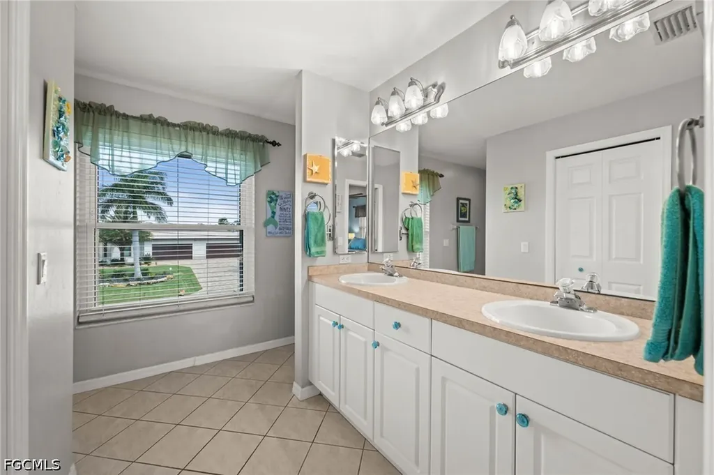 2808 Sanibel Boulevard St. James City FL 33956